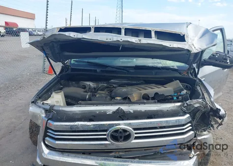 2016 Toyota Tundra Sr5 5.7L V8 z USA, uszkodzony, nr VIN 5TFDW5F10GX515644